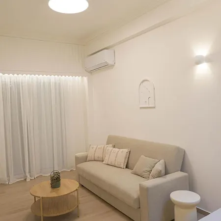 Corali 1 - Coastal Retreat