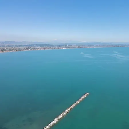 Corali 1 - Coastal Retreat